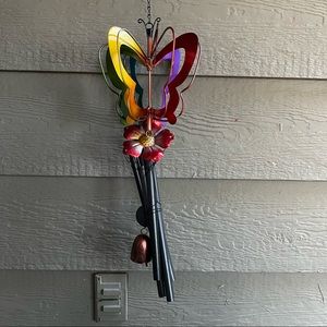 🌻Wind Chime - Rainbow Colored Butterfly Style Wind Chime.